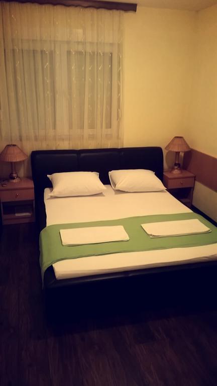 Motel Aura Mostar Chambre photo